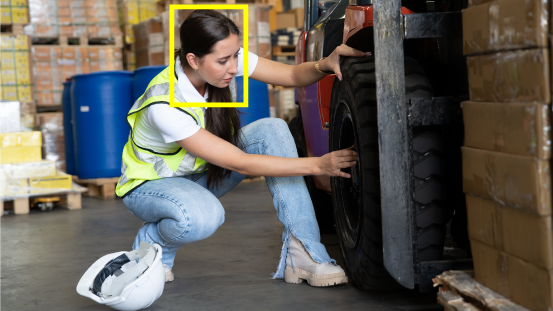 안전모 미착용 이미지